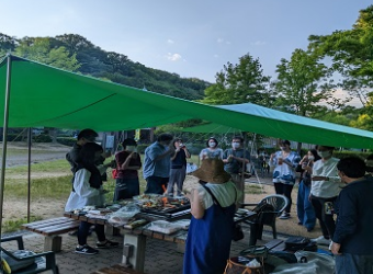 恒例のＢＢＱ　乾杯で開始です。